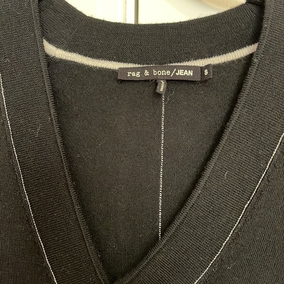 Rag & Bone Morino Wool Sweater. - Picture 3 of 4